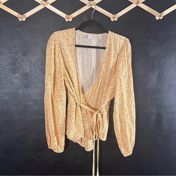 Old Navy Orange Floral‎ Wrap Top Size Medium - Picture 1 of 8